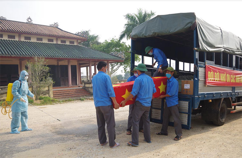 Bộ CHQS tỉnh Thừa Thiên-Huế đưa 15 hài cốt liệt sĩ hy sinh tại Lào về nước

