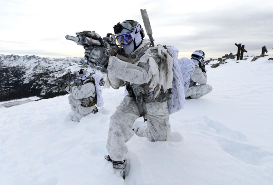 Thử thách sức lực, tinh thần của binh sĩ trong môi trường băng tuyết

