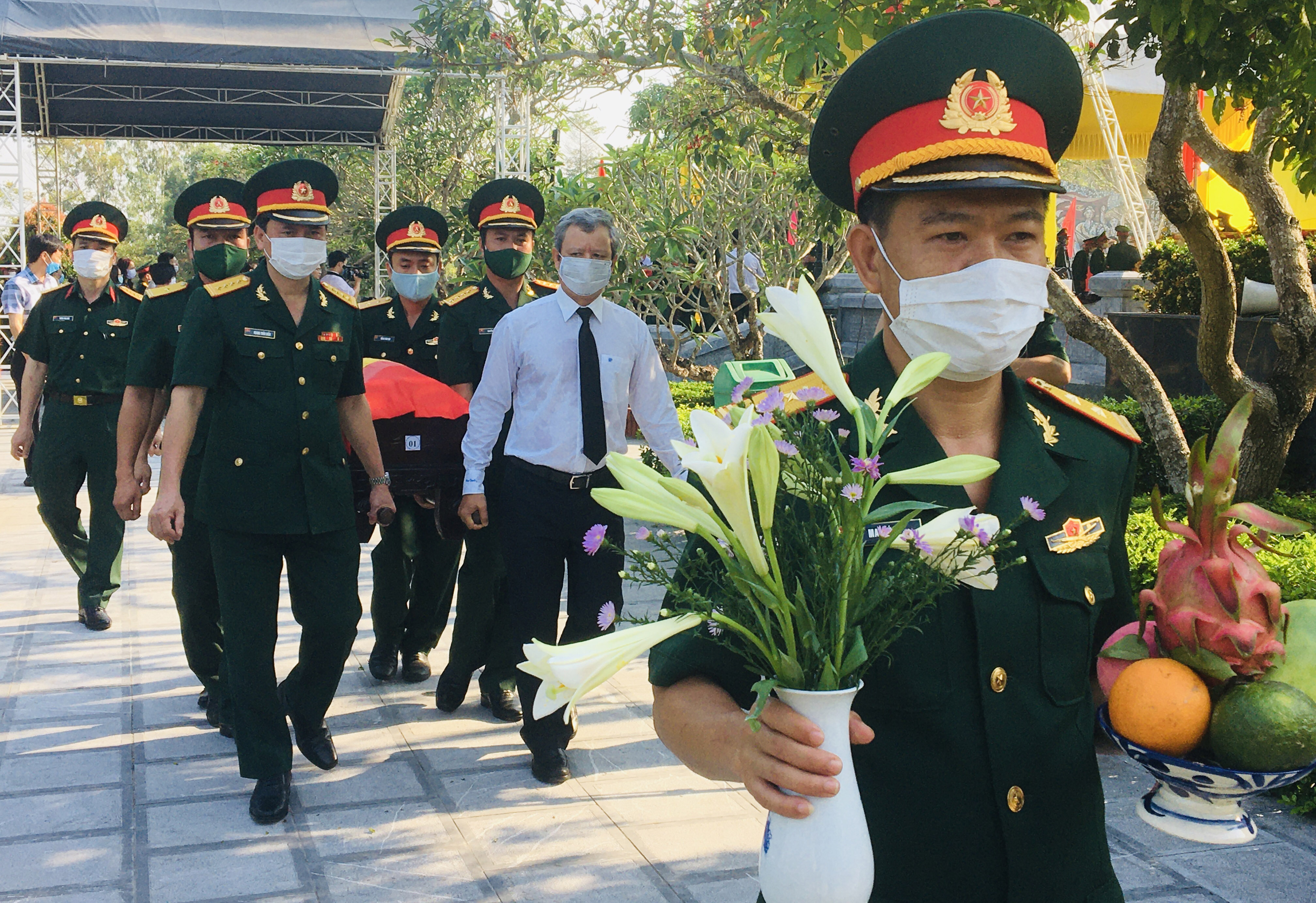 Thừa Thiên - Huế và Quảng Bình truy điệu và an táng 46 hài cốt liệt sĩ