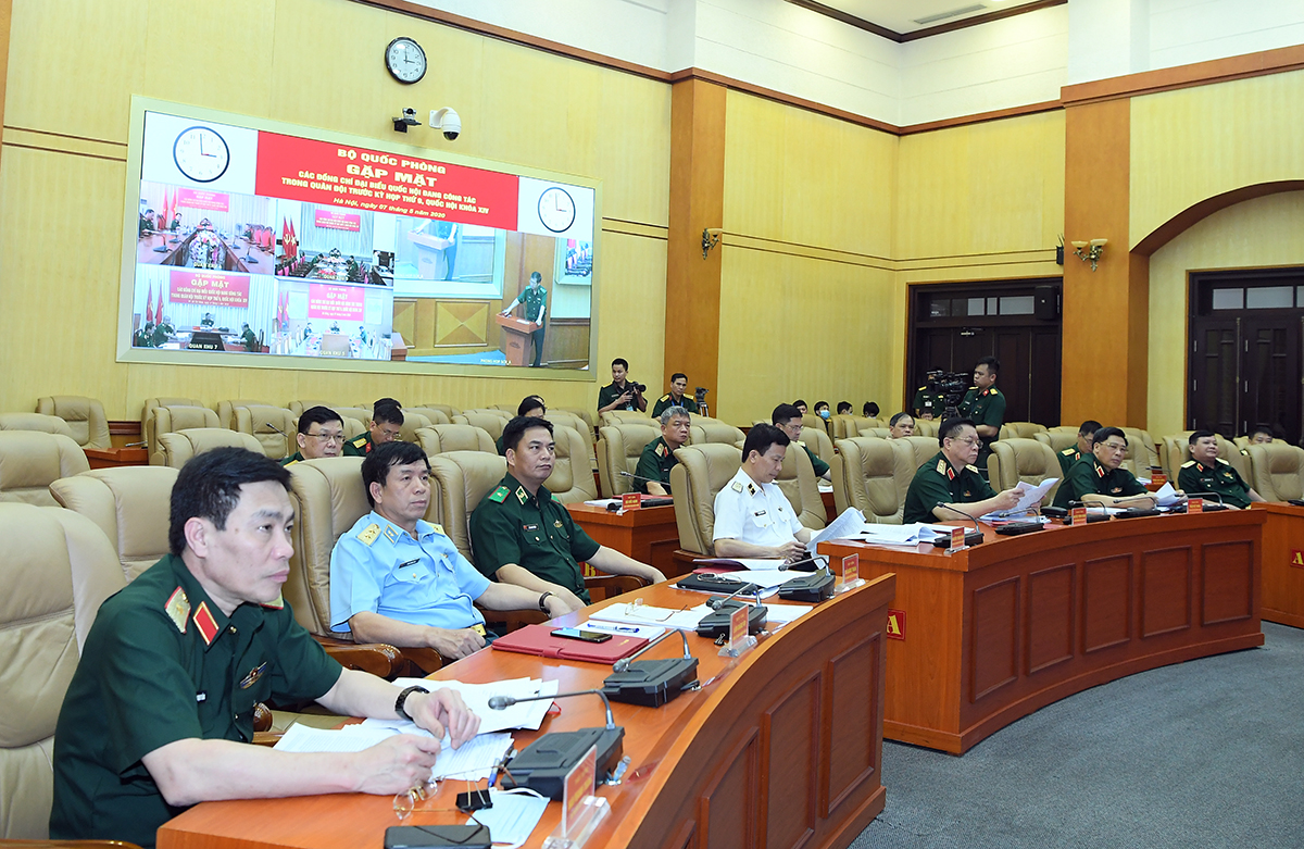 Bộ Quốc phòng tổ chức gặp mặt đại biểu Quốc hội khóa XIV đang công tác trong quân đội trước Kỳ họp thứ 9