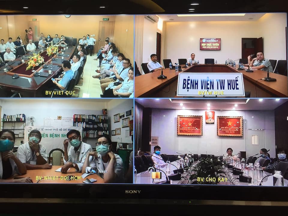 Các chuyên gia hội chẩn liên viện đánh giá khả năng ghép phổi cho bệnh nhân 91