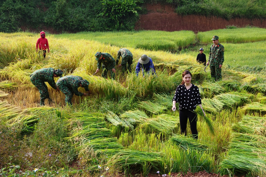 Vững “thế trận lòng dân” nơi cực Tây Tổ quốc