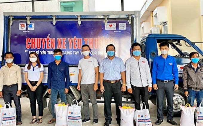 Kích cầu kinh tế kết hợp hỗ trợ người bị ảnh hưởng bởi dịch Covid-19

