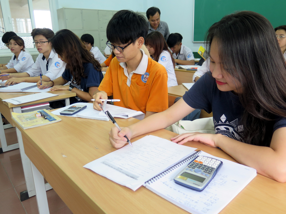 Học sinh lớp 12 Hà Nội thi thử trực tuyến vào cuối tháng 5