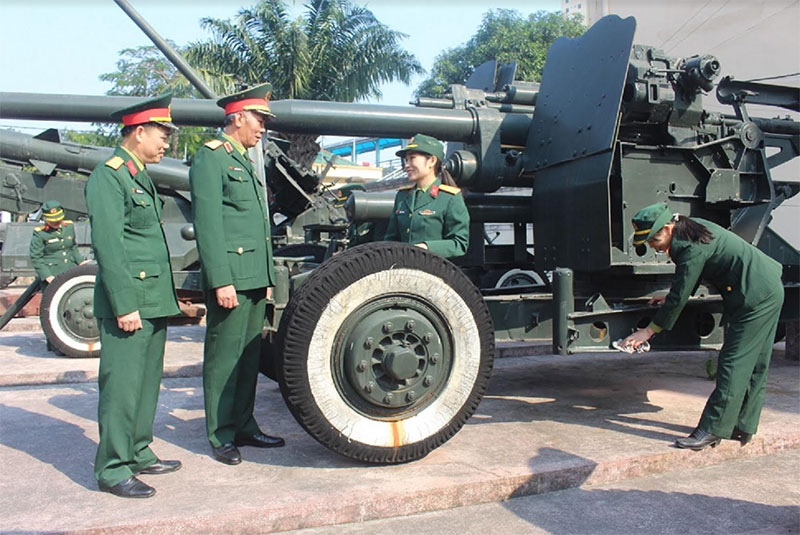 Những người lưu giữ “linh hồn” hiện vật

