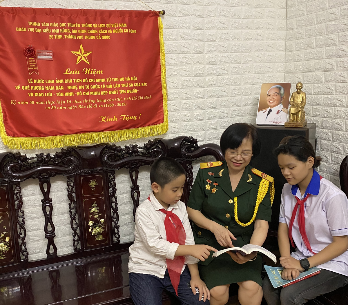 Nhớ mãi lần được gặp Bác Hồ