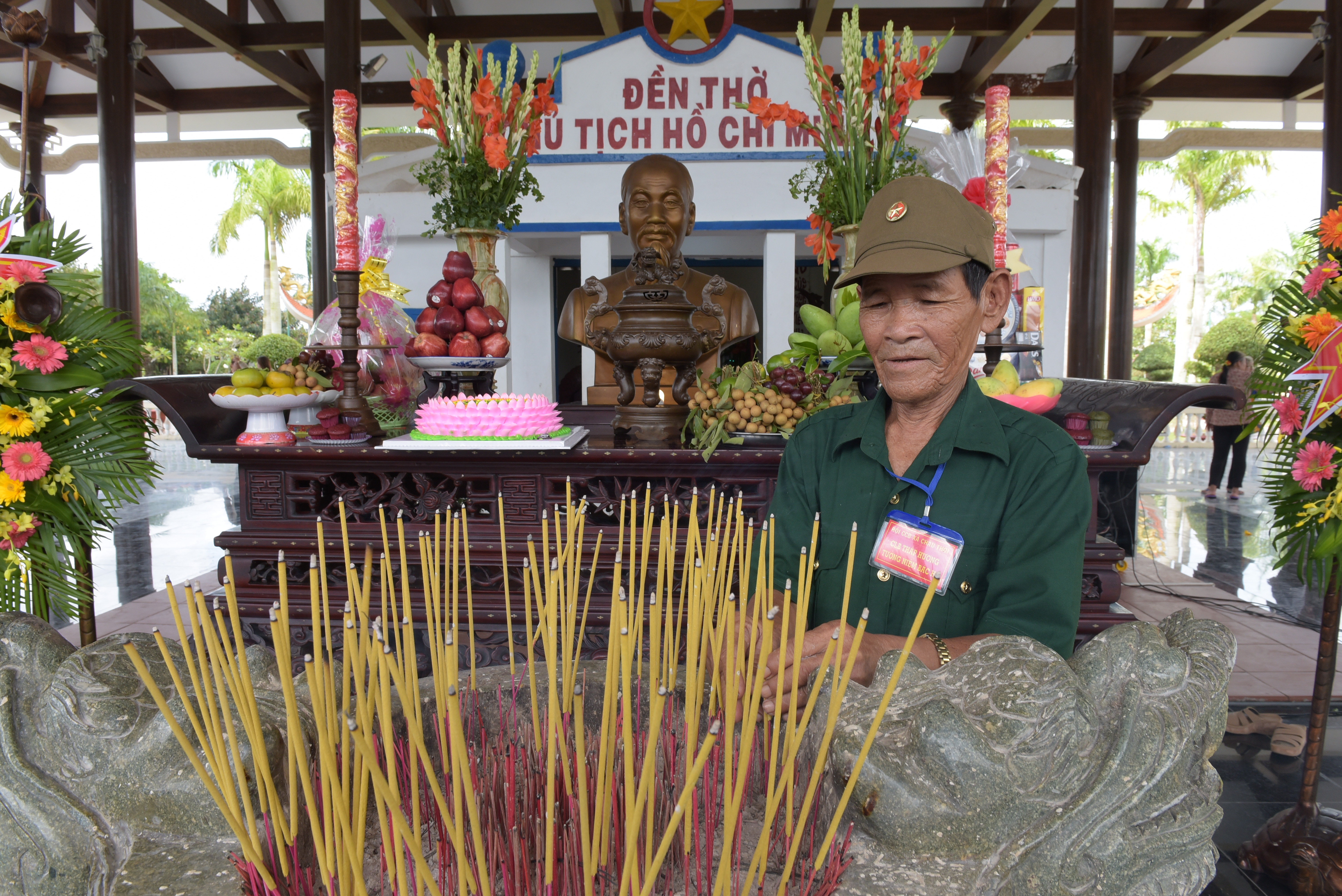 Người thương binh hơn 50 năm giữ Đền thờ Bác