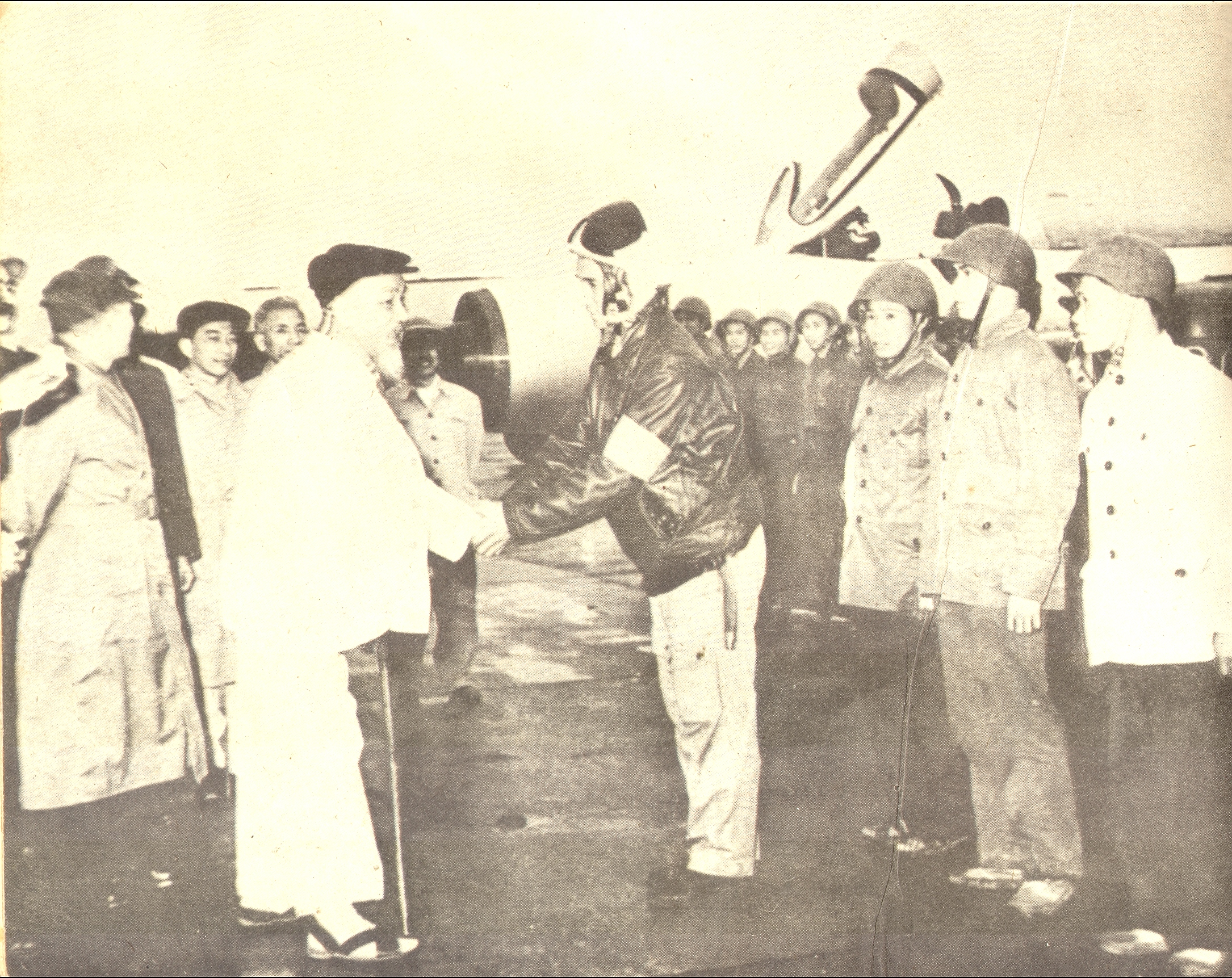 Nơi lưu giữ và làm sống lại những kỷ vật của Bác Hồ đối với bộ đội Phòng không - Không quân