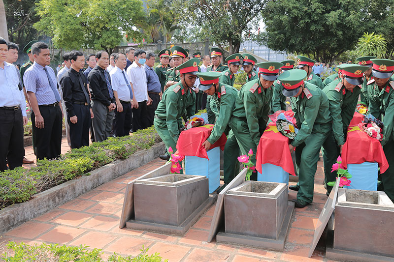 Truy điệu và an táng 16 hài cốt liệt sĩ hy sinh tại Campuchia

