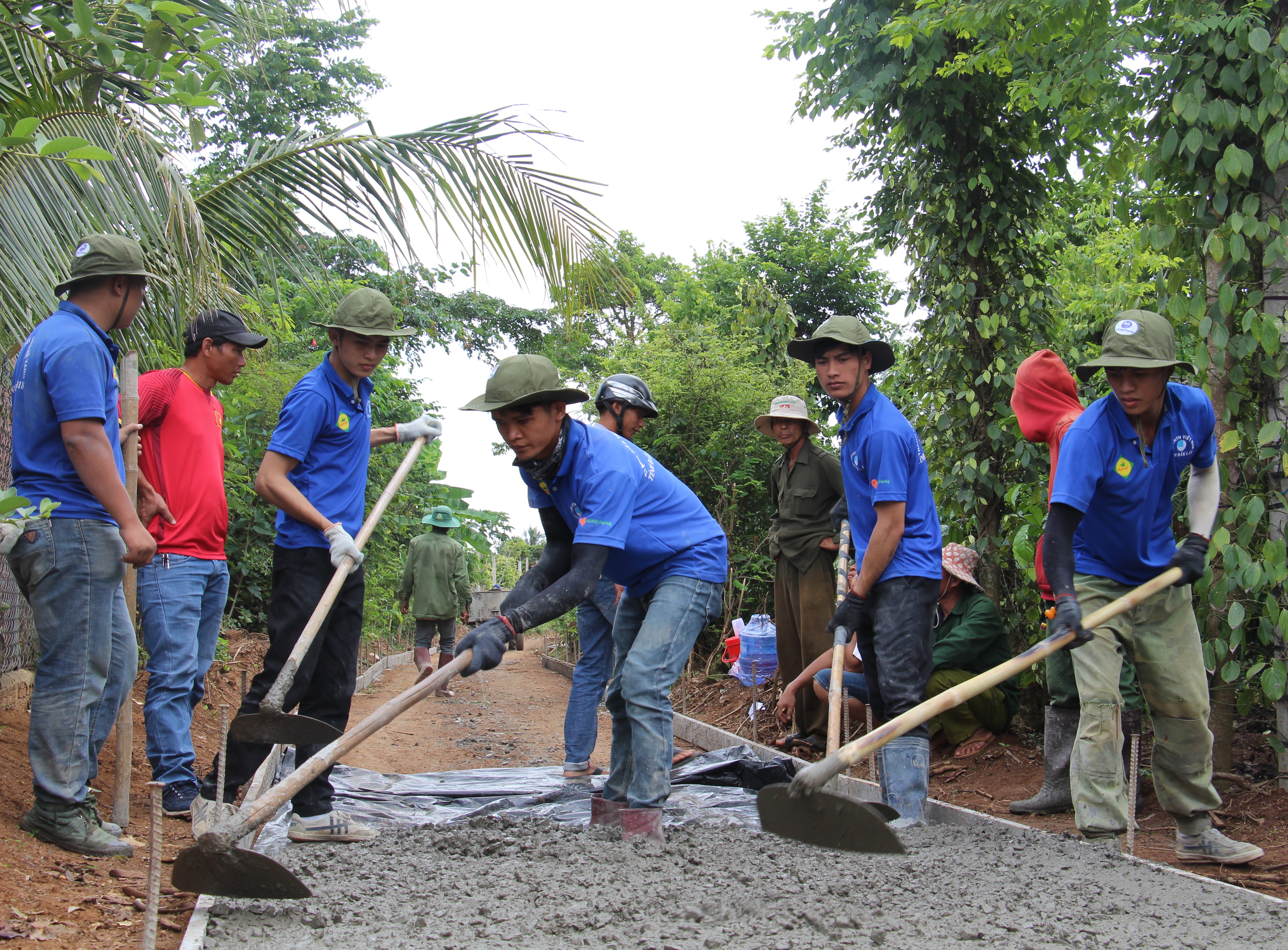 Tuổi trẻ Đắc Lắc làm theo lời Bác


