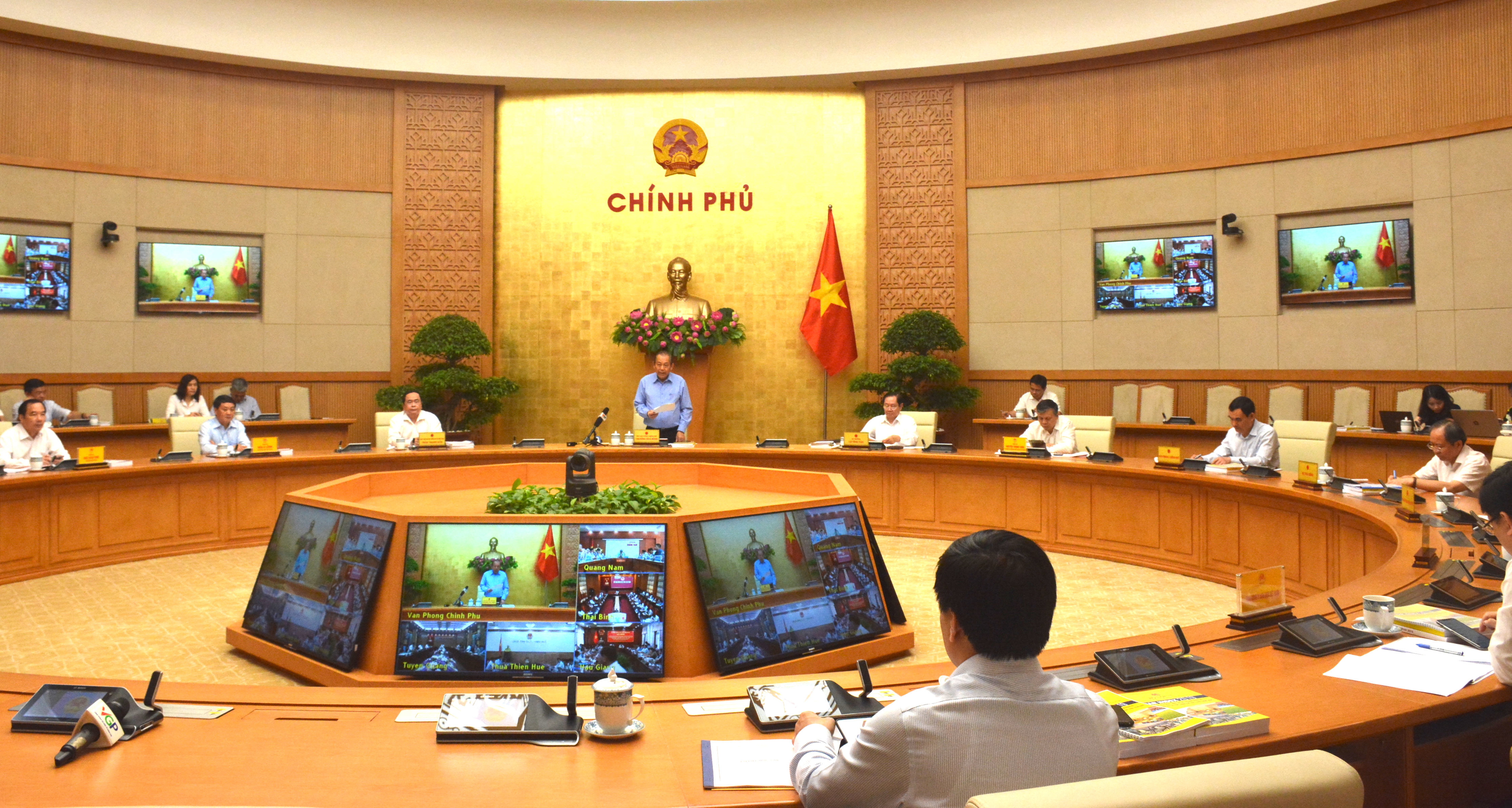 Thực hiện nhanh, quyết liệt việc cắt giảm, đơn giản hóa thủ tục hành chính