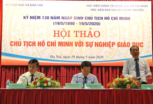 Hội thảo “Chủ tịch Hồ Chí Minh với sự nghiệp giáo dục”