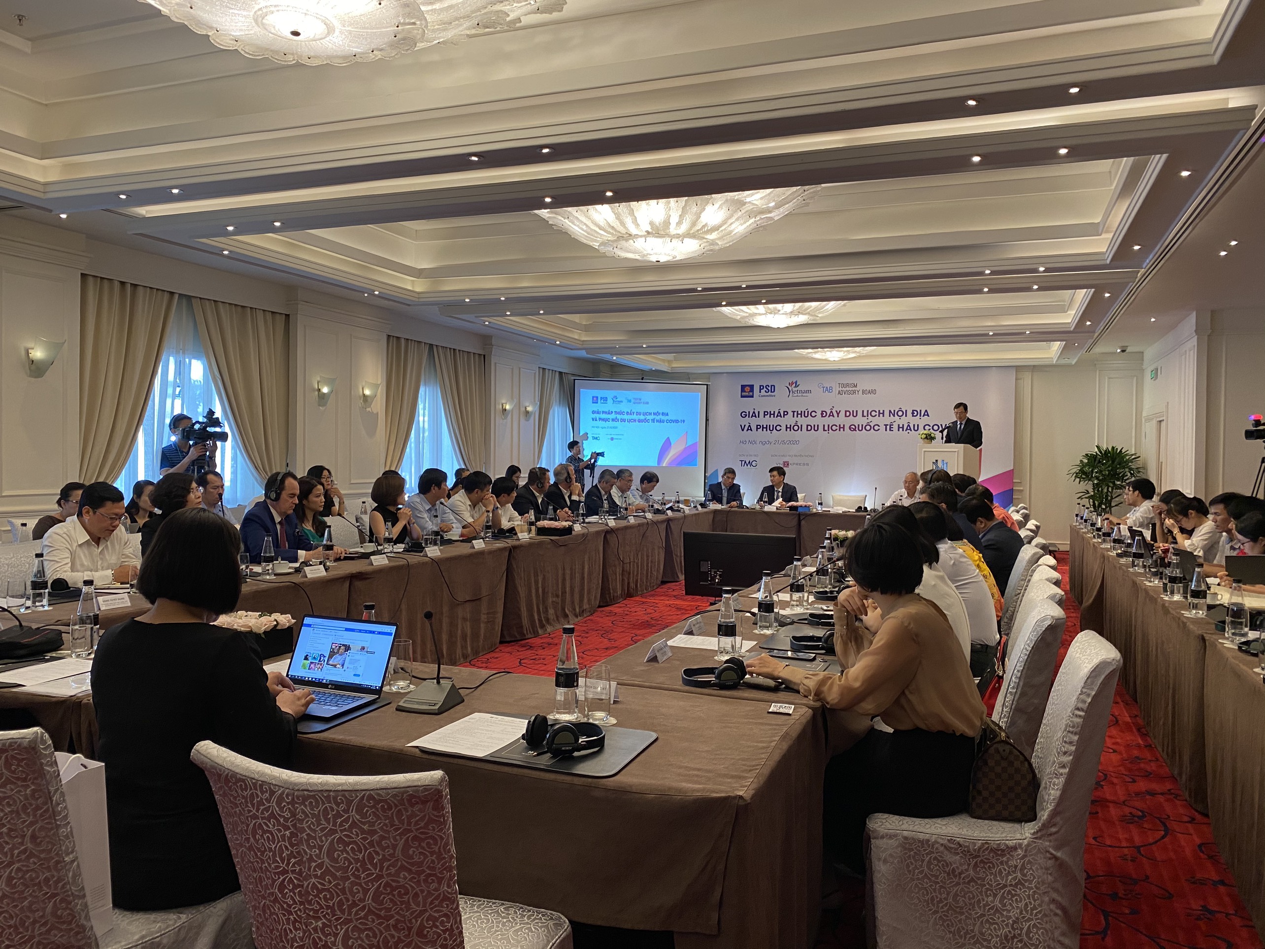 Giải pháp thúc đẩy du lịch nội địa và phục hồi du lịch quốc tế hậu Covid-19
