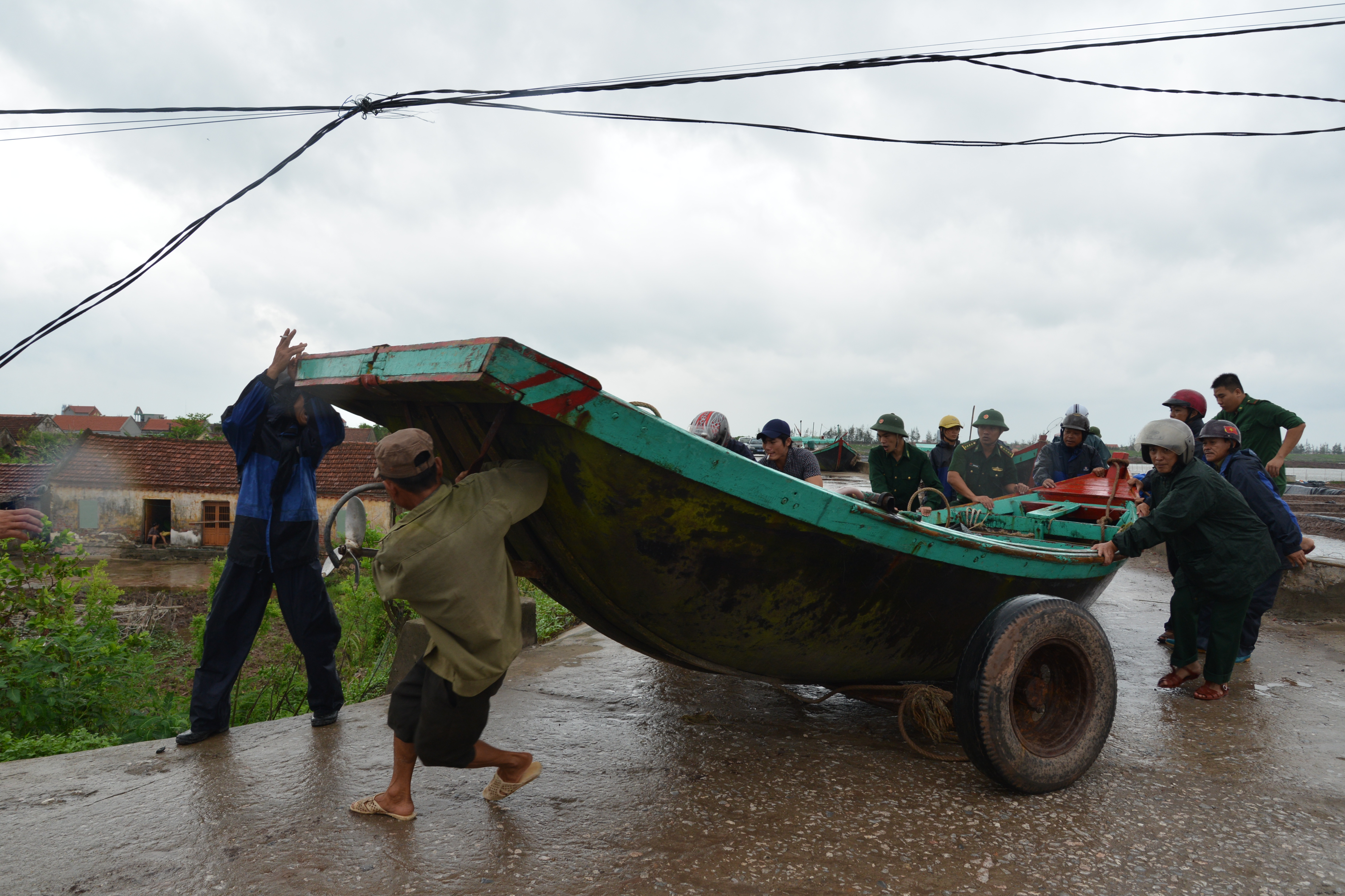 Chỗ dựa vững chắc của đồng bào 

