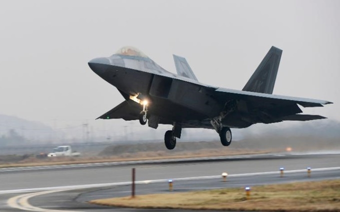 Mỹ điều tra hai máy bay chiến đấu cùng gặp nạn trong một tuần tại bang Florida