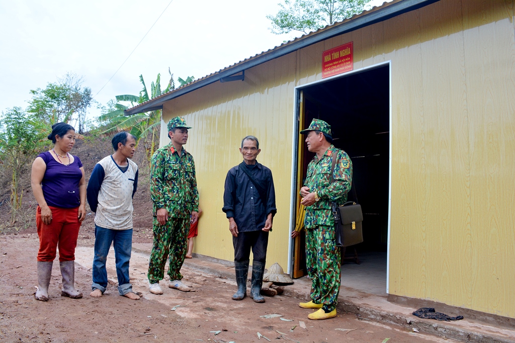 Bình yên từ những mái nhà ở Mường Nhé