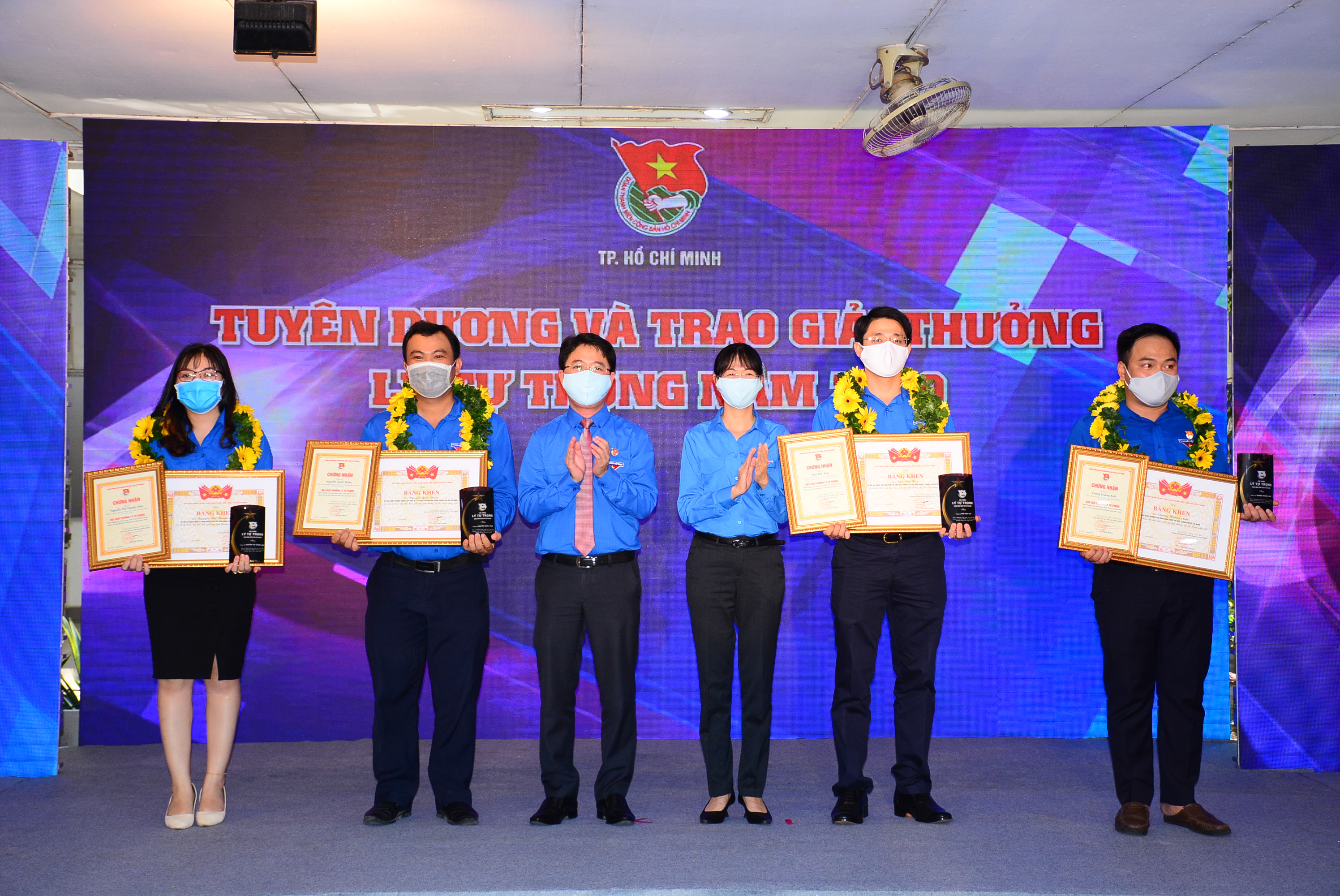 Giải thưởng vinh danh thủ lĩnh đoàn