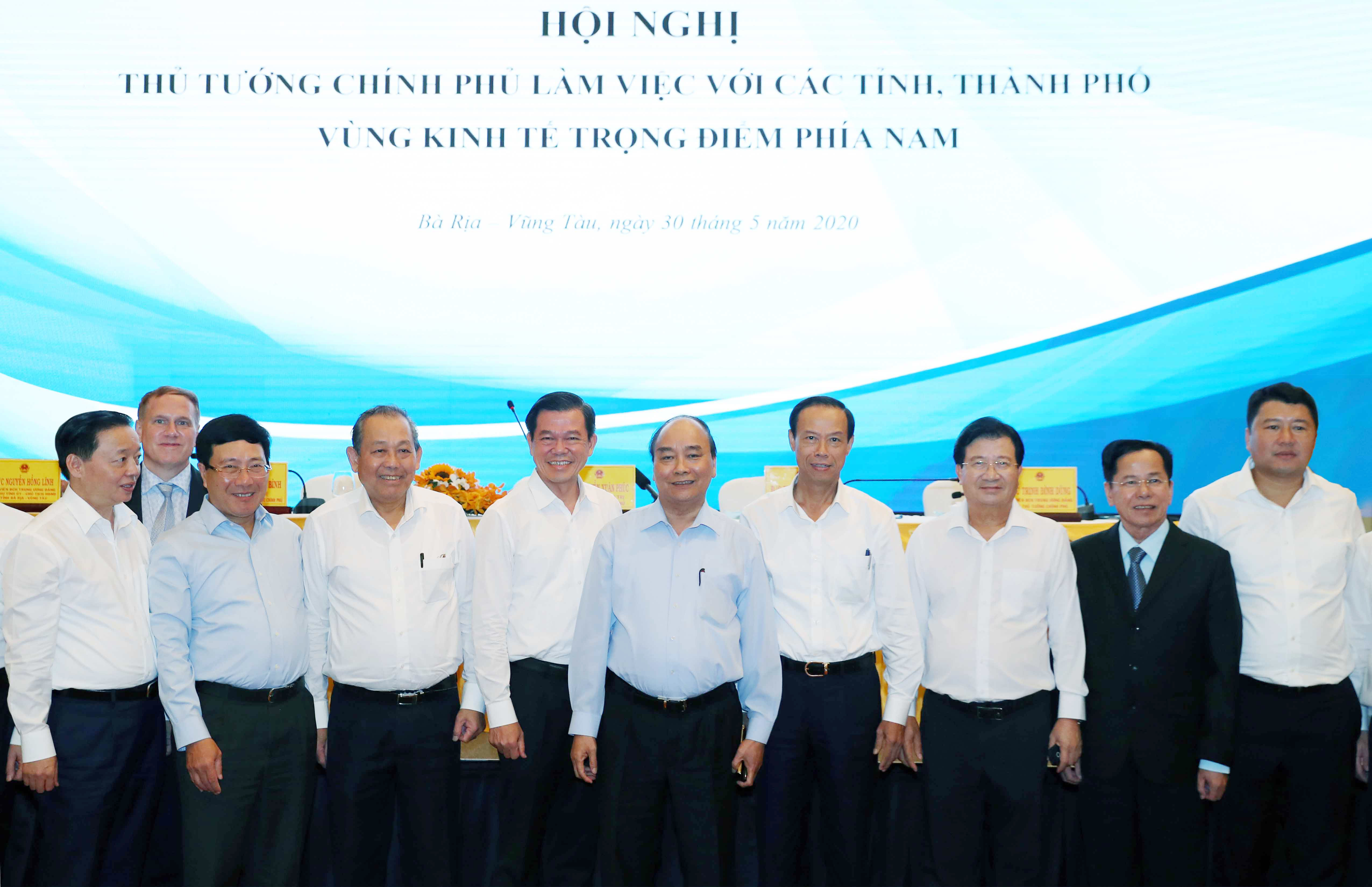 Nghiên cứu đề án cơ chế đặc thù cho vùng kinh tế trọng điểm