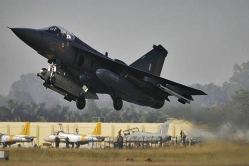 Không quân Ấn Độ đưa vào trang bị máy bay chiến đấu nội địa Tejas Mk-1A
