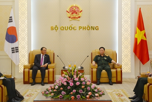 Tăng cường hợp tác quốc phòng Việt Nam-Hàn Quốc