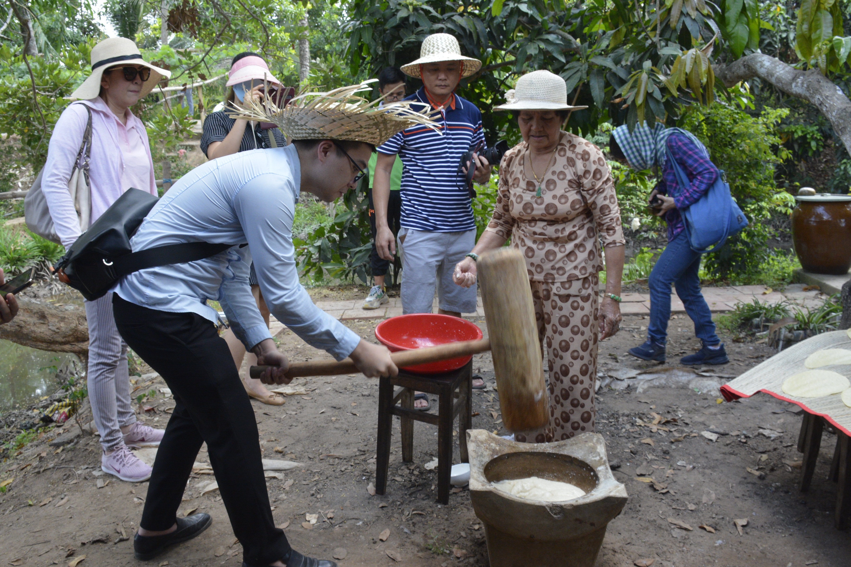 Làm mới những sản phẩm cũ ở Cồn Sơn
