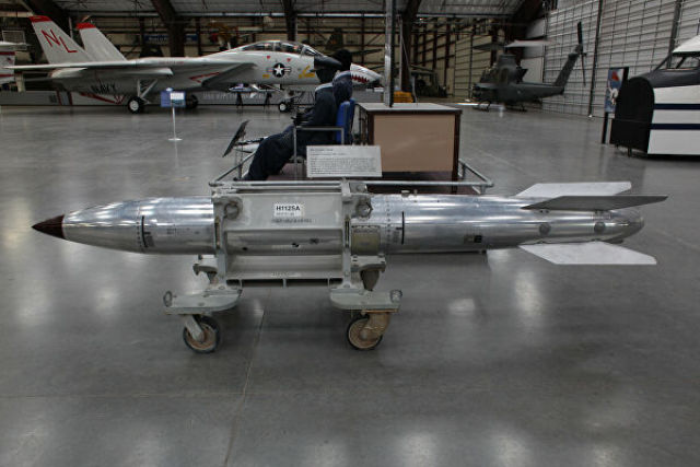 Mỹ đưa bom thông minh và tên lửa tấn công tới Ba Lan

