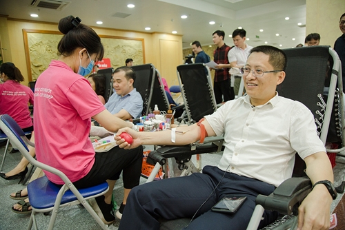 Gần 500 cán bộ, công chức Tổng cục Thuế tham gia hiến máu tình nguyện