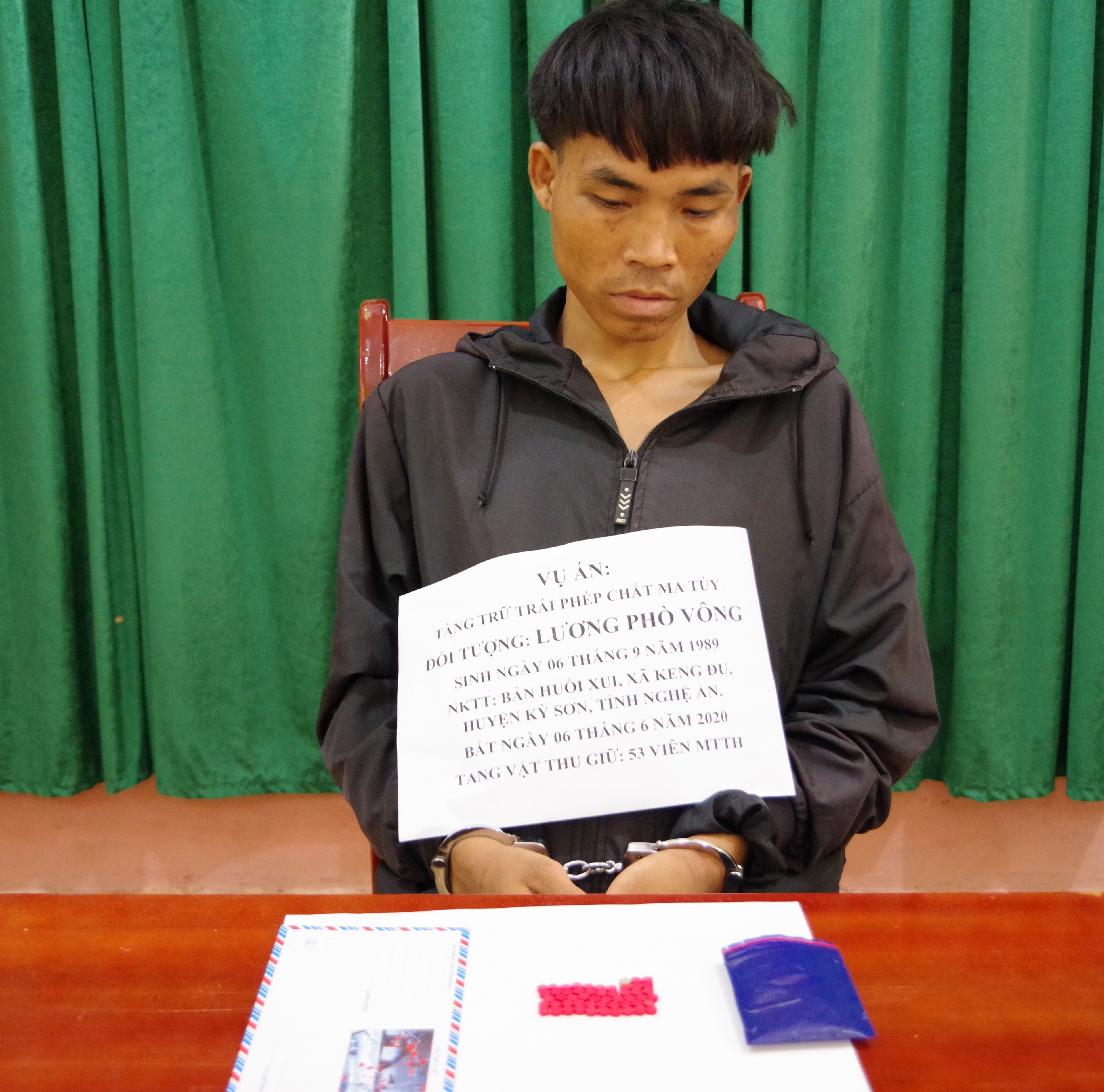 Bắt giữ một đối tượng tàng trữ ma túy tổng hợp tại khu vực biên giới