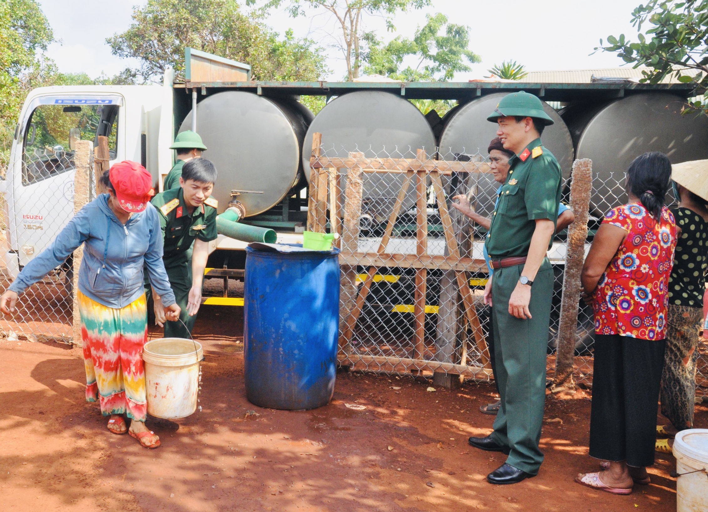 Nước sạch của Bộ đội Cụ Hồ