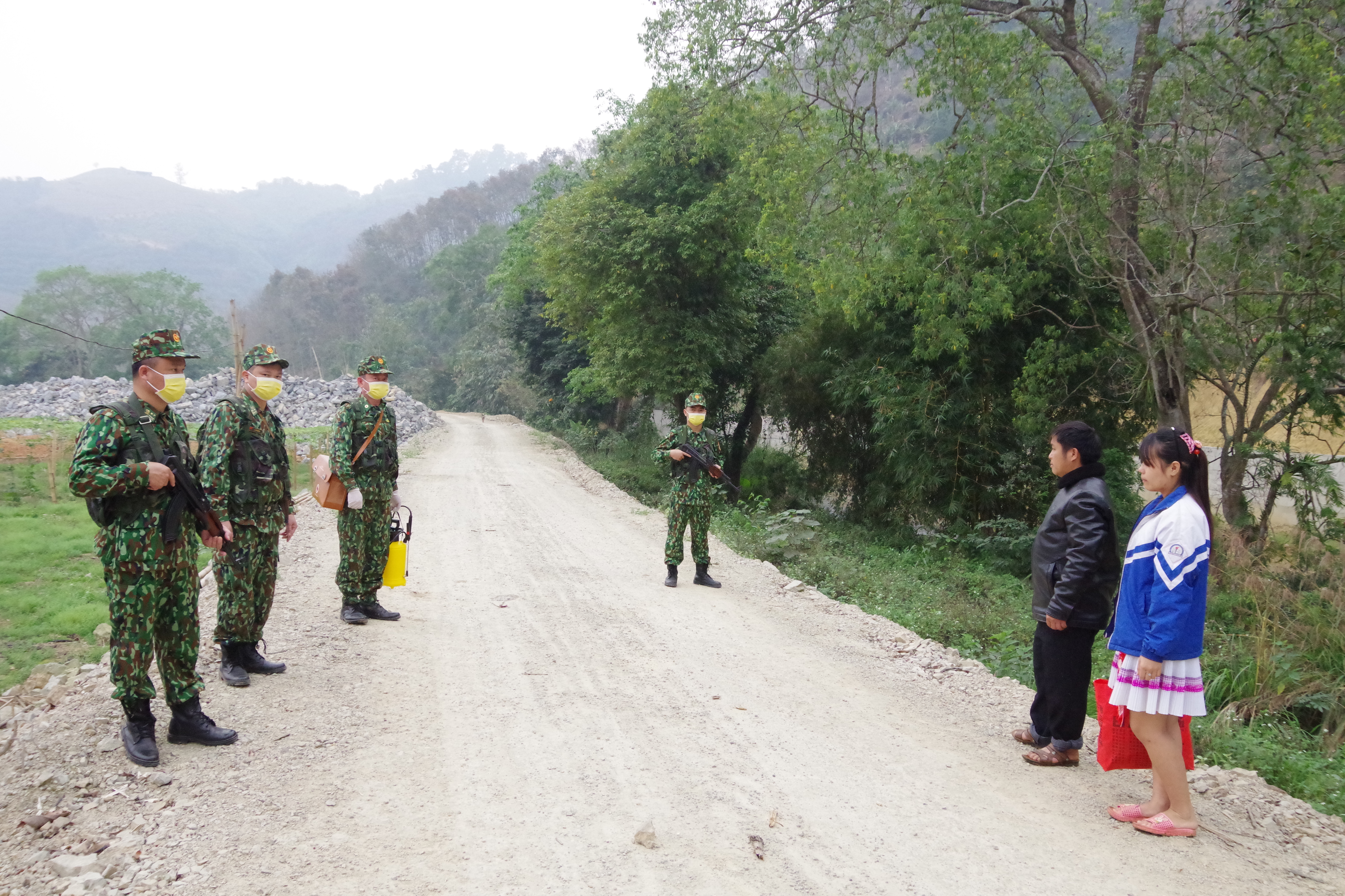 Từng bước chuẩn hóa công tác quản lý, kiểm soát cửa khẩu phụ, lối mở biên giới 