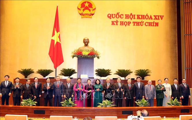 Quốc hội thông qua Nghị quyết về phê chuẩn danh sách các Phó chủ tịch và Ủy viên Hội đồng bầu cử quốc gia