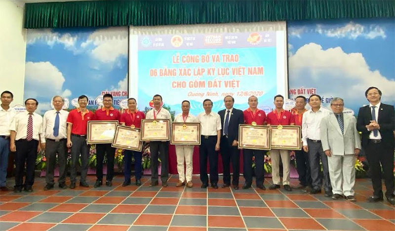 Gốm Đất Việt xác lập 6 kỷ lục Việt Nam