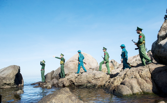 Bộ đội Biên phòng là lực lượng chủ trì thực hiện nhiệm vụ trên khu vực biên giới, cửa khẩu