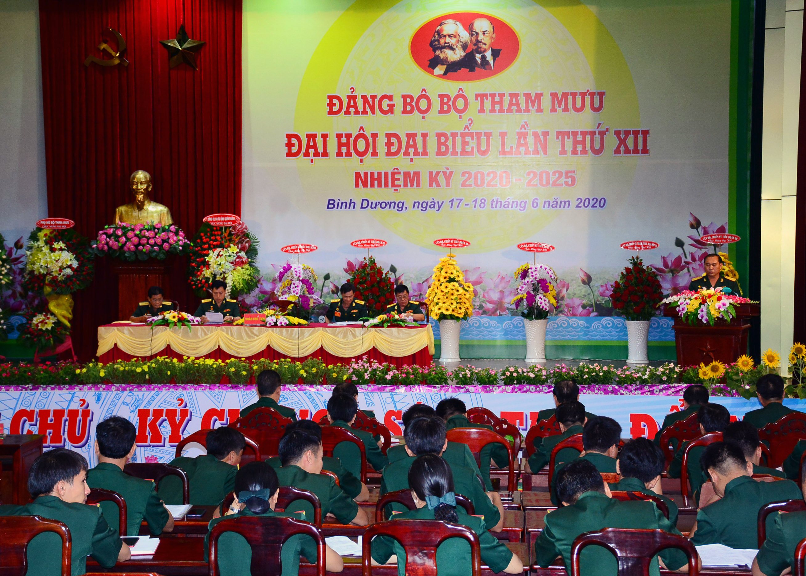 Lãnh đạo nâng cao chất lượng tham mưu, hướng dẫn và kiểm tra các nhiệm vụ huấn luyện, xây dựng nền nếp chính quy