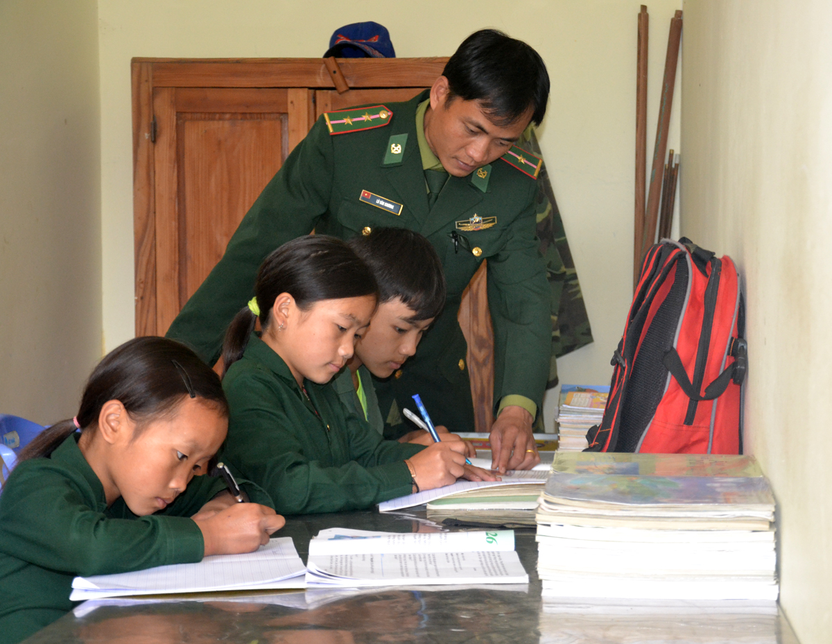 Phát huy sức mạnh tổng hợp của cả hệ thống chính trị trong sự nghiệp bảo vệ biên giới