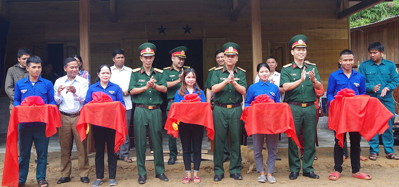 Cục Chính trị Quân khu 5 bàn giao “Ngôi nhà 100 đồng”