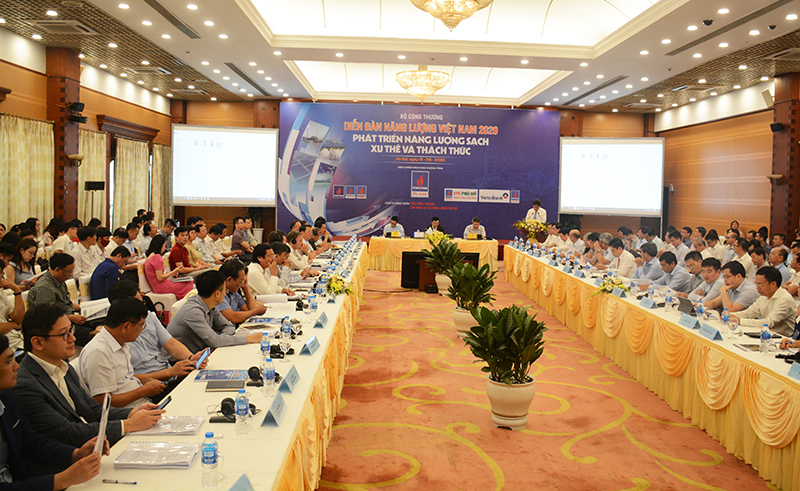 Phát triển năng lượng sạch: Xu thế và thách thức