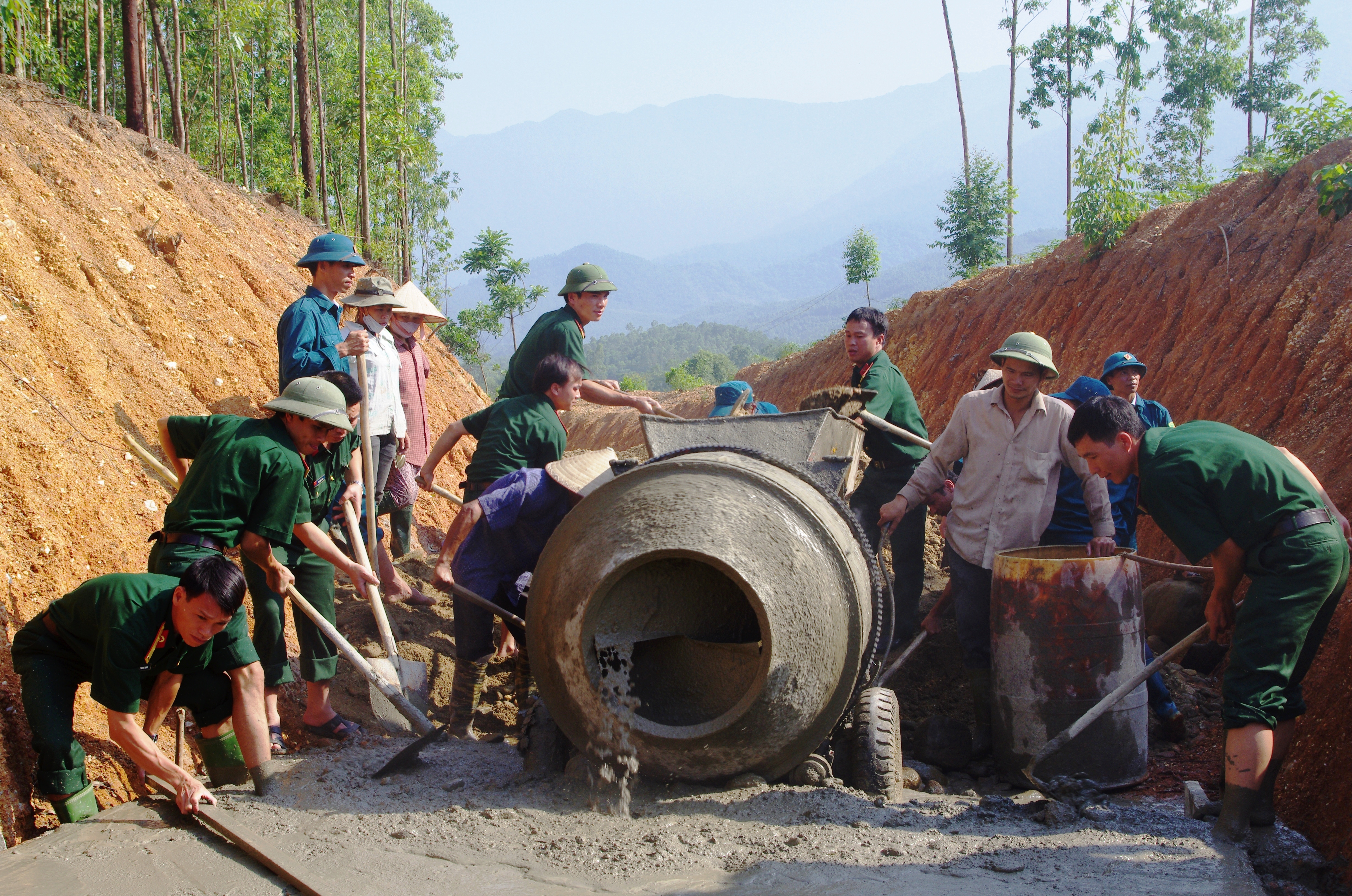 Chủ động tham mưu, lãnh đạo hiệu quả nhiệm vụ quân sự, quốc phòng