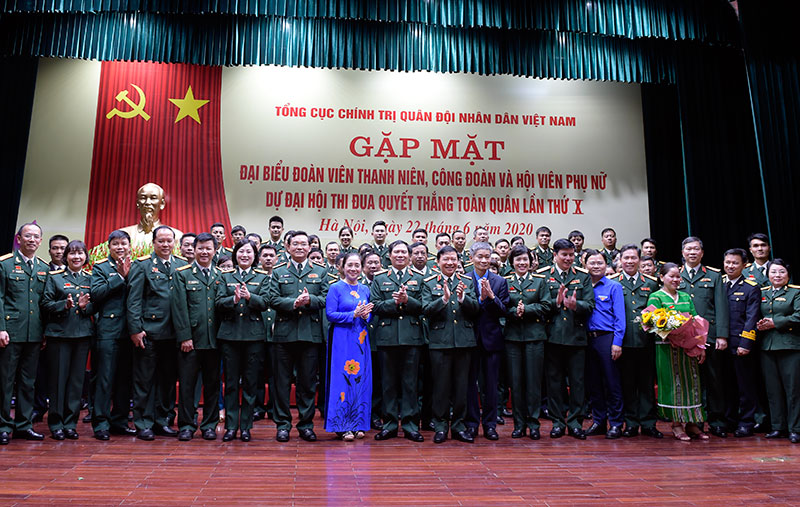 Gặp mặt đại biểu đoàn viên thanh niên, công đoàn và hội viên phụ nữ dự Đại hội TĐQT toàn quân lần thứ X
