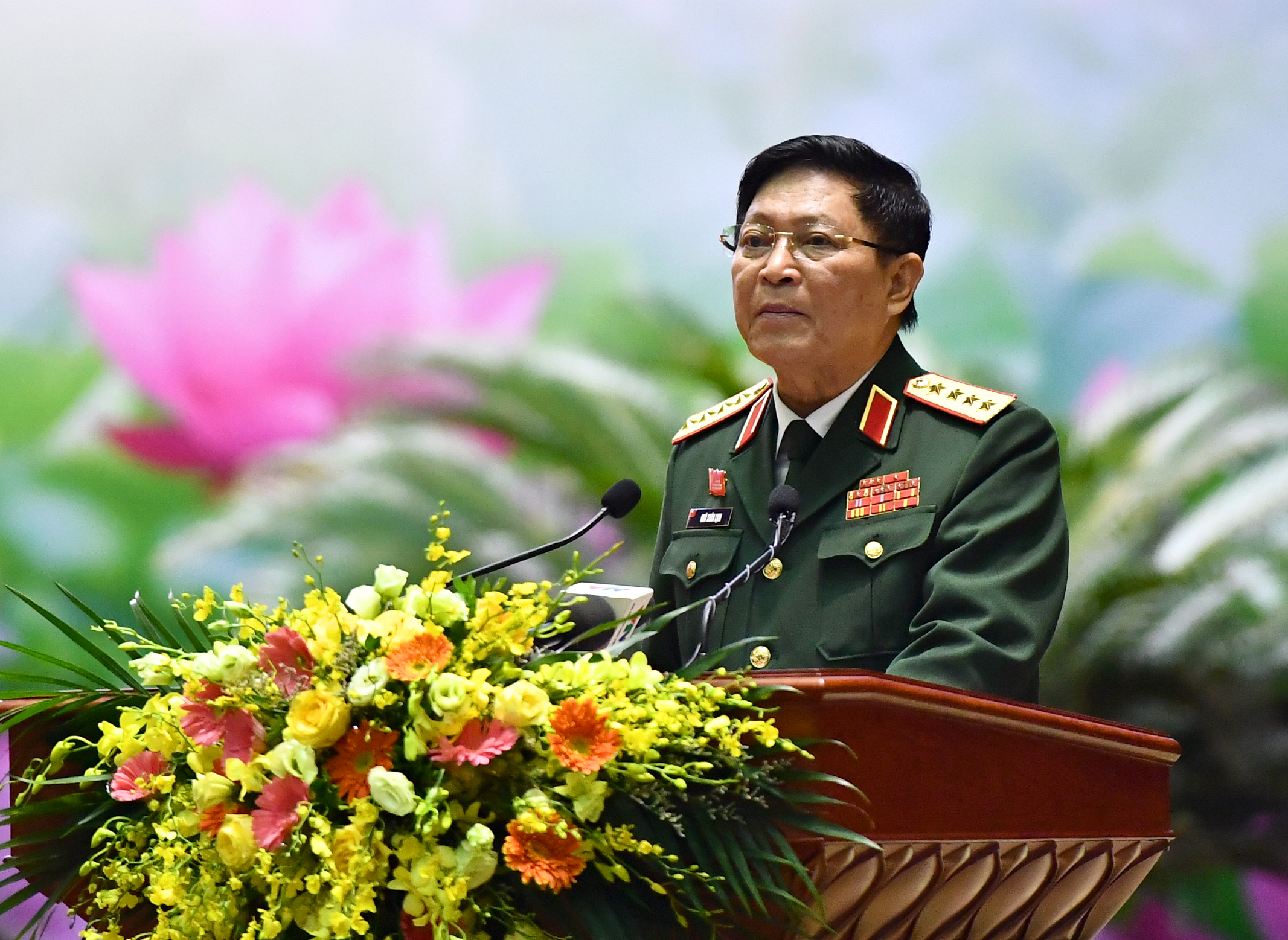 Phát huy cao độ chủ nghĩa anh hùng cách mạng, tô thắm thêm truyền thống vẻ vang của Quân đội nhân dân Việt Nam anh hùng (*)