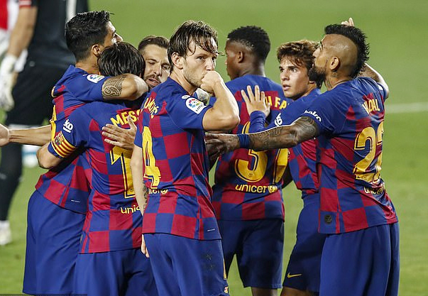 Thắng tối thiểu Athletic Bilbao, Barca trở lại ngôi đầu
