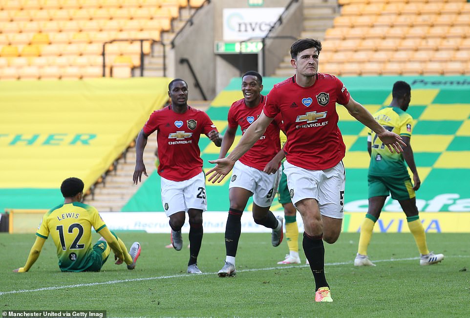 Man Utd nhọc nhằn vào bán kết Cúp FA