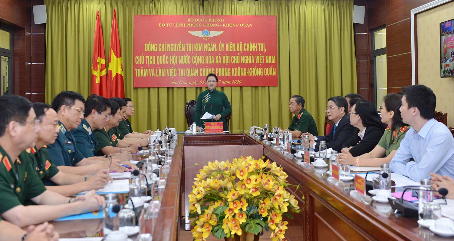 Chủ tịch Quốc hội Nguyễn Thị Kim Ngân thăm Quân chủng Phòng không-Không quân