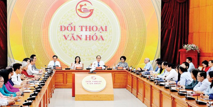 ĐẦU TƯ CHO VĂN HÓA LÀ 