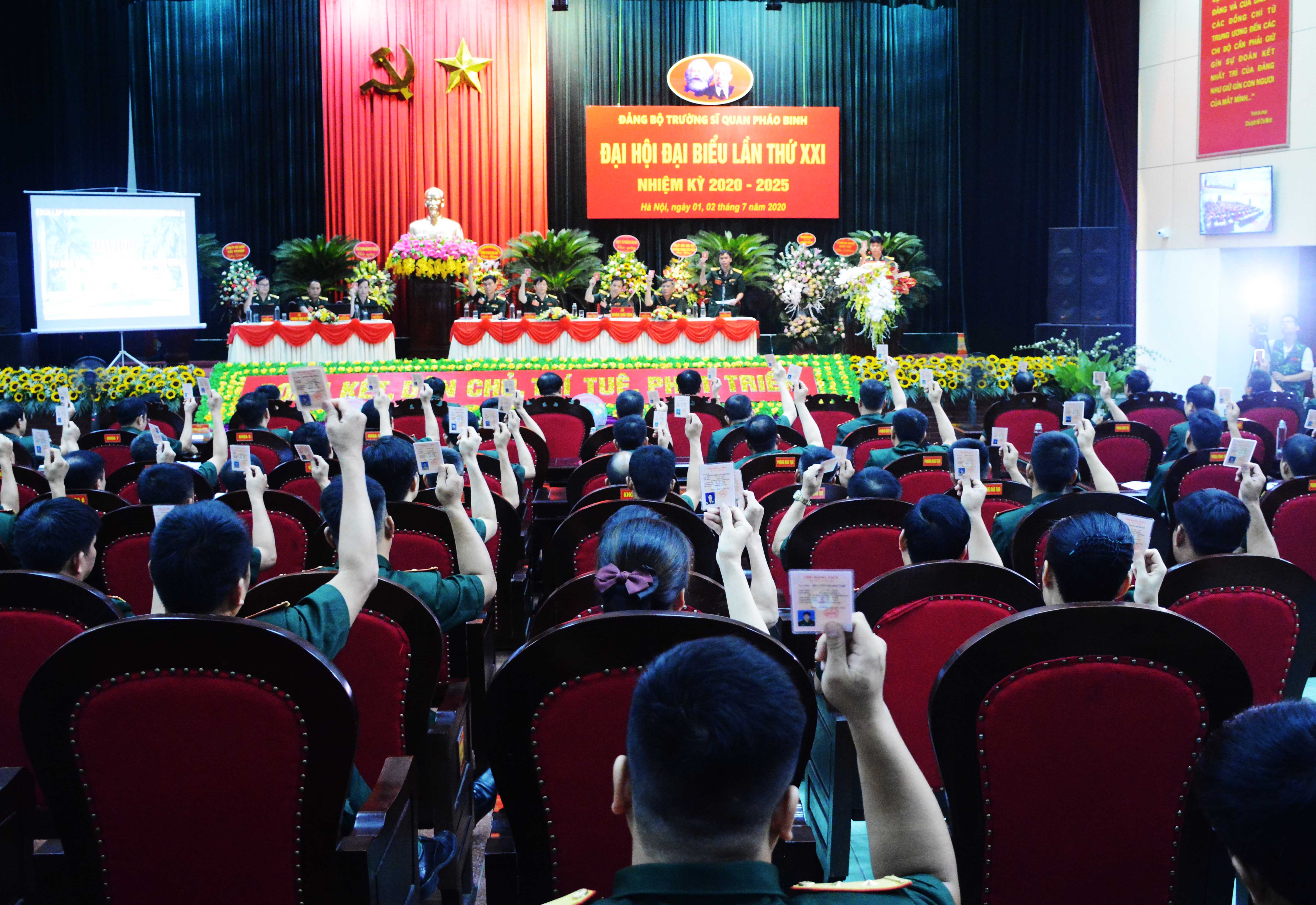 Tập trung lãnh đạo, xây dựng nhà trường thông minh, tiếp cận Cuộc cách mạng 4.0