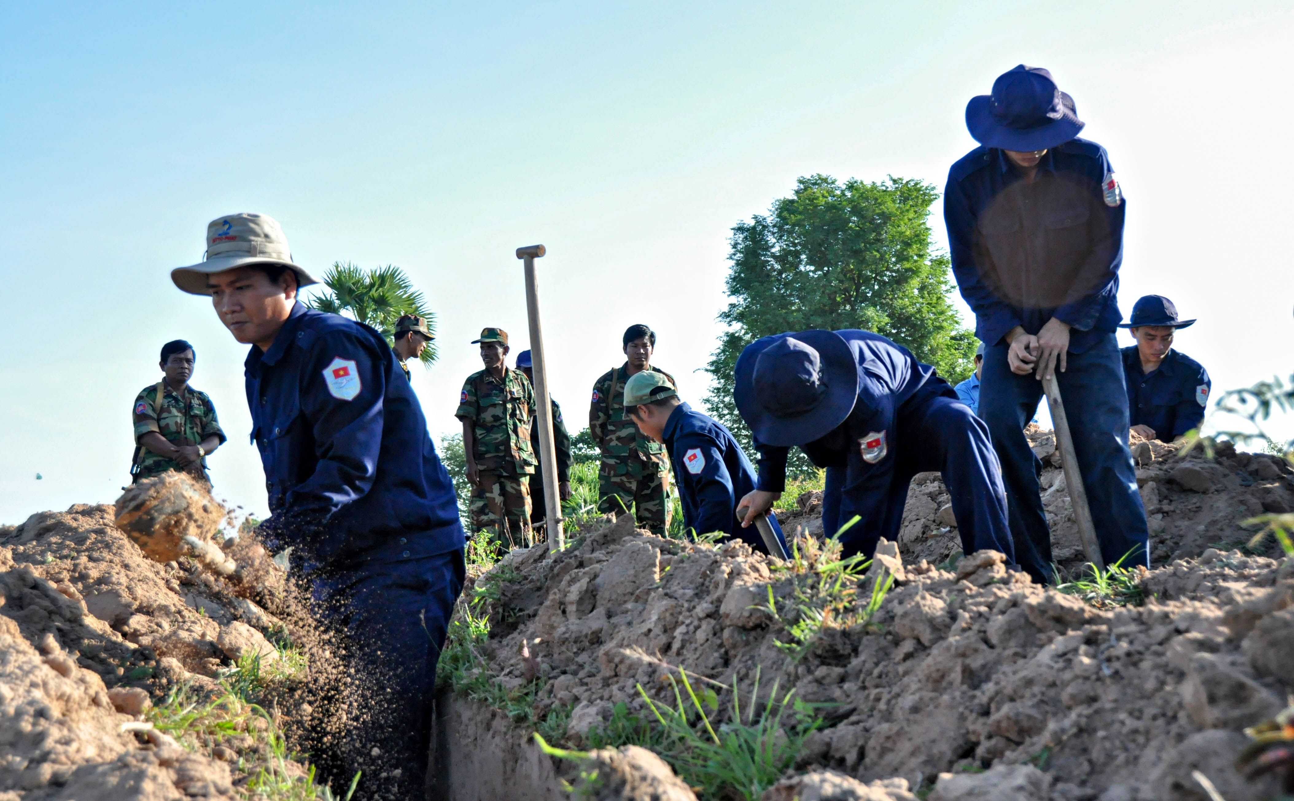 Đẩy nhanh tiến độ tìm kiếm, quy tập hài cốt liệt sĩ 