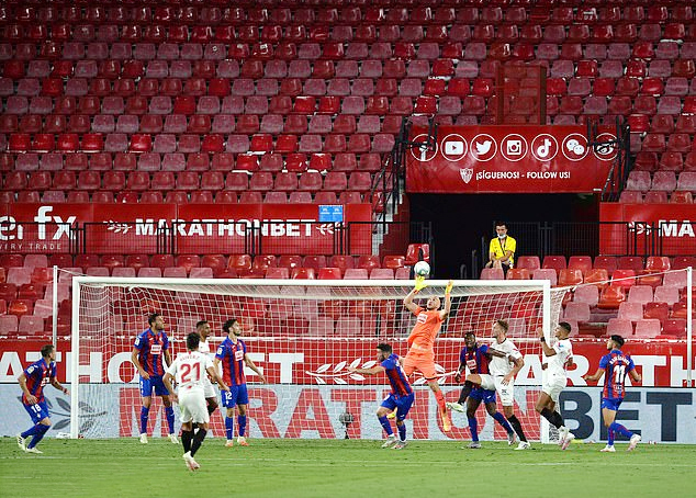 Thắng Eibar, Sevilla củng cố vị trí trong Top 4