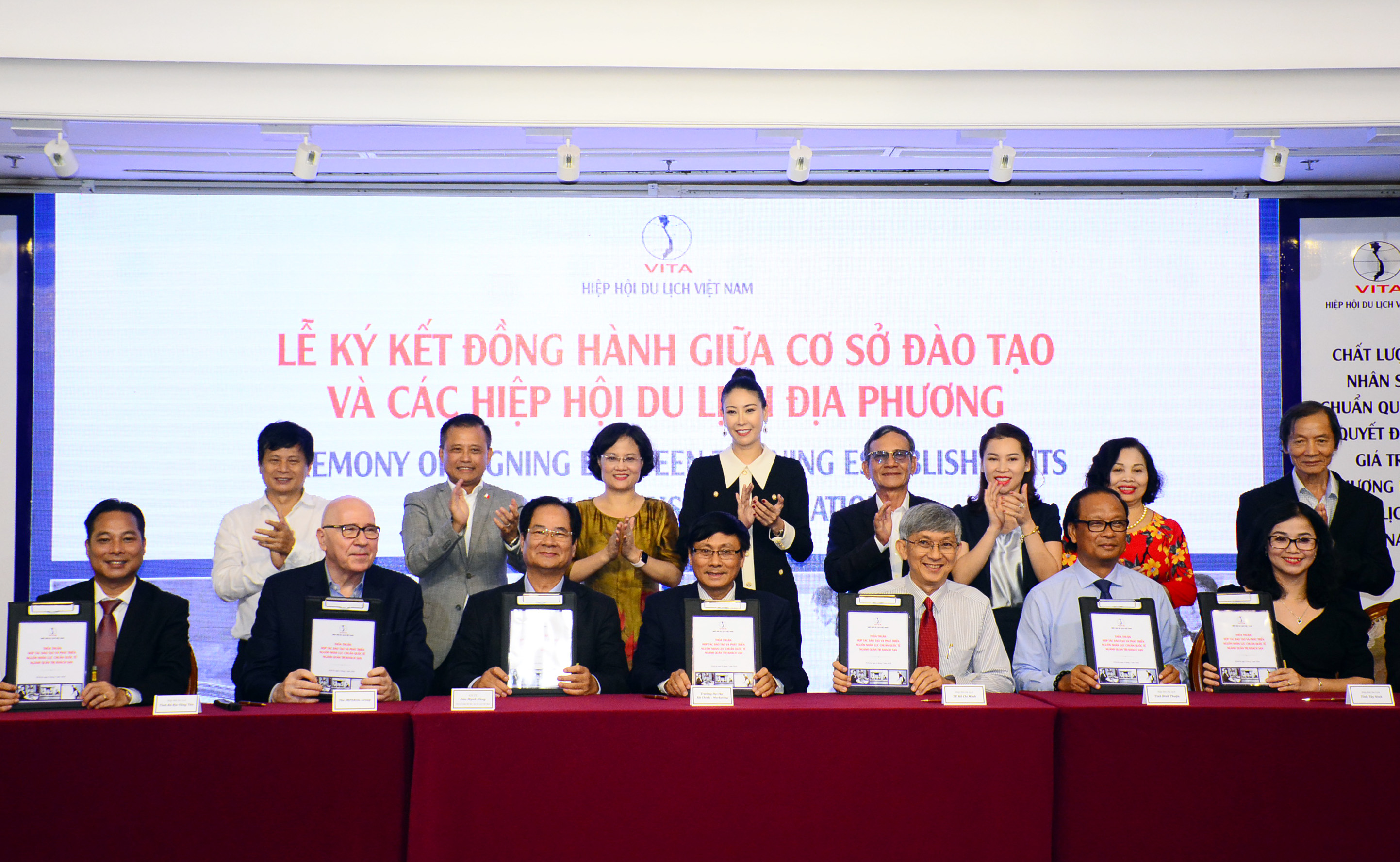 Đẩy mạnh giải pháp cung ứng nguồn nhân lực chất lượng quốc tế cho ngành quản trị khách sạn