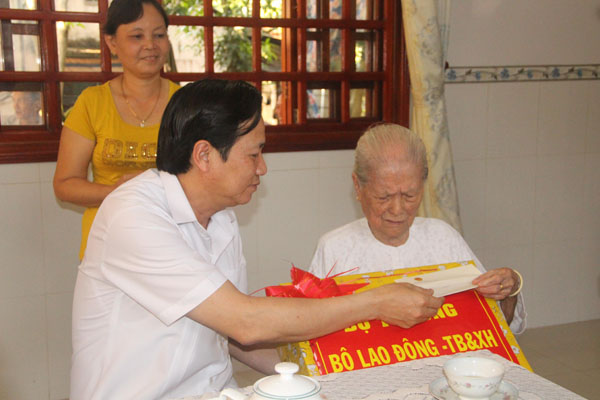 Giải quyết dứt điểm hồ sơ đề nghị xác nhận người có công với cách mạng còn tồn đọng