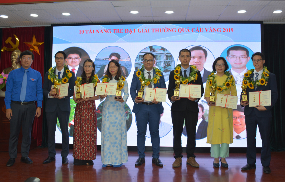 “Quả cầu vàng” chắp cánh niềm đam mê khoa học